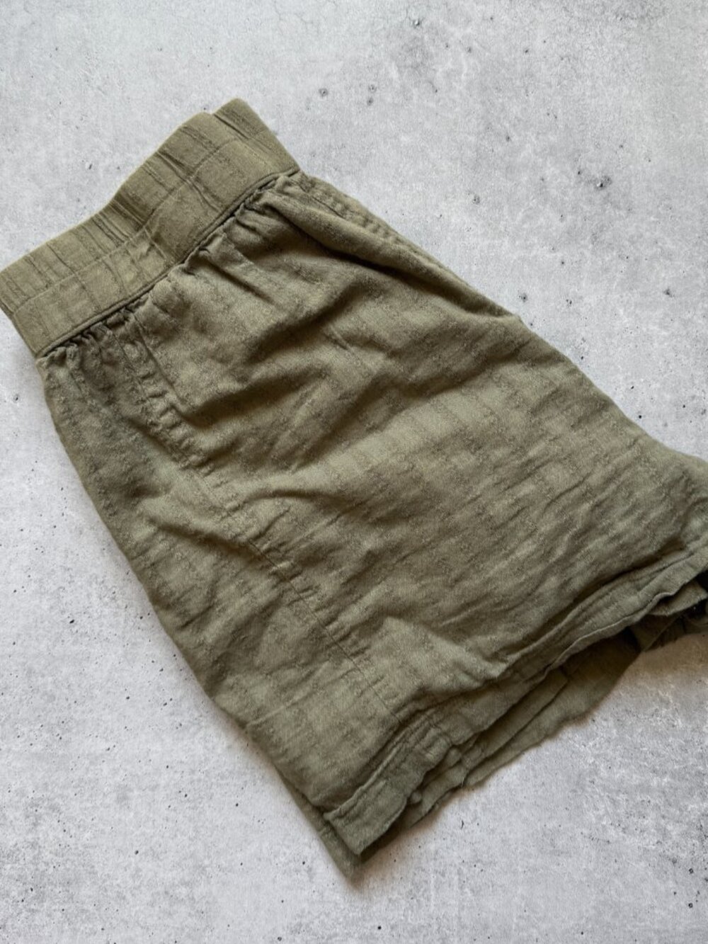 American Eagle Sage Green Cotton Blend Casual Shorts Size M Elastic Waist